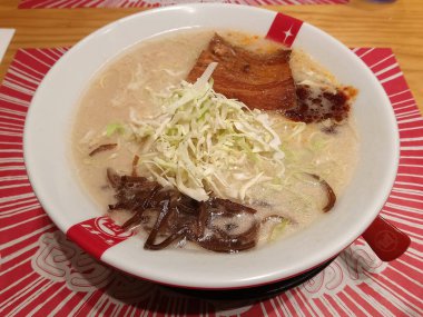 MANILA, PH - 27 Ekim 2020 'de Manila, Filipinler' de Ramen nagi Japon eriştesi.