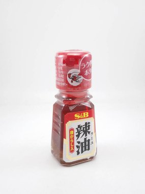 MANILA, PH - OCT 27 - S ve B biber yağı 27 Ekim 2020, Manila, Filipinler.