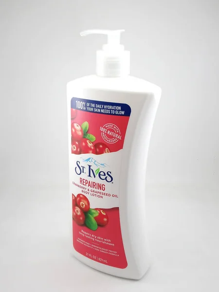 Manila Oct Ives Reill Cranberry Grapeseed Oil Body Lotion Philippines — 스톡 사진