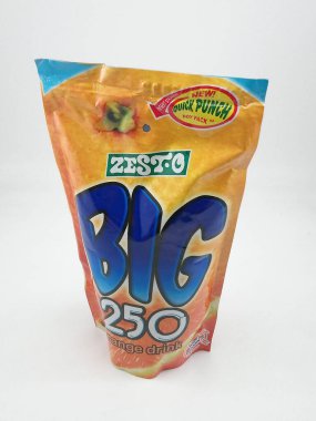 MANILA, PH - 27 Ekim 2020 'de Filipinler, Manila' da 250 büyük portakal suyu.