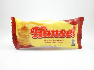 MANILA, PH - OCT 27 - Hansel mocha sandviç kreması 27 Ekim 2020 tarihinde Manila, Filipinler 'de bisküvi doldurdu.