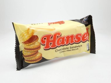 MANILA, PH - 27 Ekim 2020 'de Filipinler' in Manila şehrinde Hansel çikolatalı sandviç kreması dolduruldu..