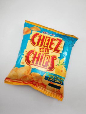MANILA, PH - 27 Ekim 2020 'de Filipinler, Manila' da peynir aromalı cips üzerine Oishi Cheez.
