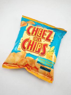 MANILA, PH - 27 Ekim 2020 'de Filipinler, Manila' da peynir aromalı cips üzerine Oishi Cheez.