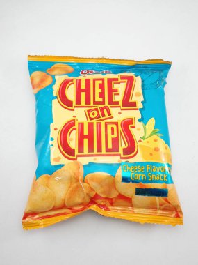 MANILA, PH - 27 Ekim 2020 'de Filipinler, Manila' da peynir aromalı cips üzerine Oishi Cheez.
