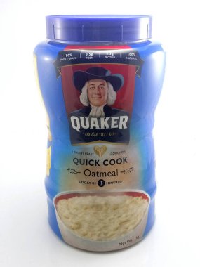 QUEZON CITY, PH - NOV 19 - Quaker 19 Kasım 2020 'de Quezon City, Filipinler' de hızlı aşçı yulaf ezmesi.