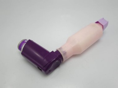 QUEZON CITY, PH - NOV 19 - GSK Advair Inhaler 19 Kasım 2020, Quezon City, Filipinler.