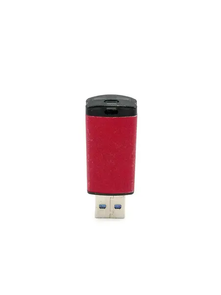 Κόκκινο Μικρό Φορητό Flash Drive Χρήση Για Αποθηκεύσετε Και Παίξετε — Φωτογραφία Αρχείου