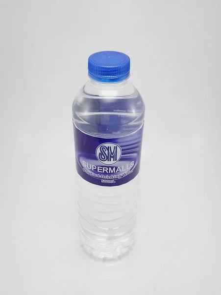 Quezon City Nov Supermalls Renade Dricksvattenflaska Den November 2020 Quezon — Stockfoto