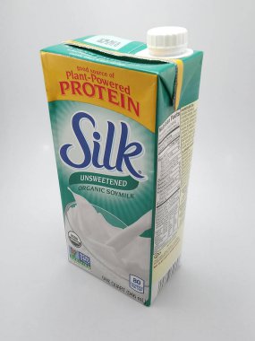 QUEZON ŞEHRİ - 24 Kasım 2020 tarihinde Filipinler 'in Quezon şehrinde İpek tatlandırılmamış organik soya sütü.