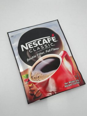 QUEZON CITY - NOV 24 - Nescafe klasik çift katlı filtre 24 Kasım 2020 'de Quezon City, Filipinler' de hazır kahve.