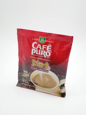 QUEZON ŞEHRİ, PH-17 - 17 Kasım 2020 'de Quezon City, Filipinler' de 1 anlık kahve karışımında Cafe puro 3.