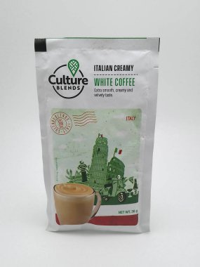 QUEZON ŞEHRİ, PH-17 - Kültür 17 Kasım 2020 tarihinde Quezon City, Filipinler 'de İtalyan kremalı beyaz kahvesini harmanladı.