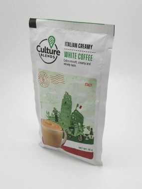 QUEZON ŞEHRİ, PH-17 - Kültür 17 Kasım 2020 tarihinde Quezon City, Filipinler 'de İtalyan kremalı beyaz kahvesini harmanladı.