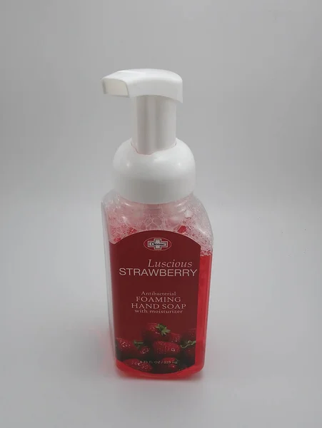 Quezon City Nov Cleene Antibacterial Foaming Hand Soap Luscious Strawberry — Stock Photo, Image