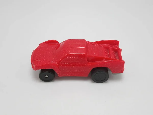 Pequeno Carro Brinquedo Plástico Vermelho — Fotografia de Stock