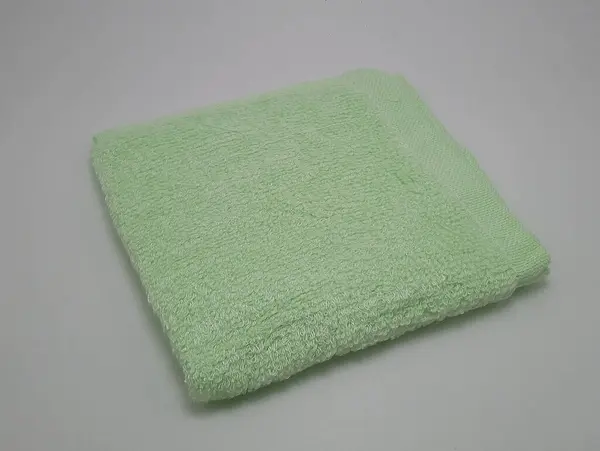 Coton Fibre Forme Carrée Visage Serviette Couleur Verte — Photo