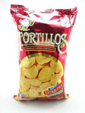 MANILA, PH-26 - Tortillos barbekü aromalı mısır atıştırmalıkları 26 Kasım 2020 'de Manila, Filipinler' de.