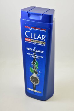 MANILA, PH - 1 Temmuz - 1 Temmuz 2021 'de Filipinler, Manila' da kepek önleyici şampuan.