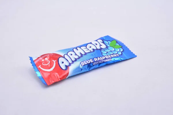 Manila July Airheads Candy Blue Raspberry Flavor July 2021 Manila — Foto de Stock