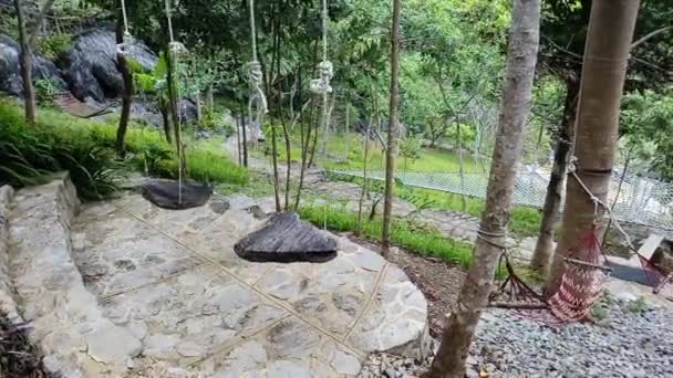 Outdoor Swing Masungi Georeserve Rizal Filippine — Video Stock