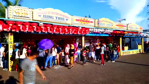 Pasay May Bay Outdoor Amusement Park Games Booth May 2019 — Stock Video