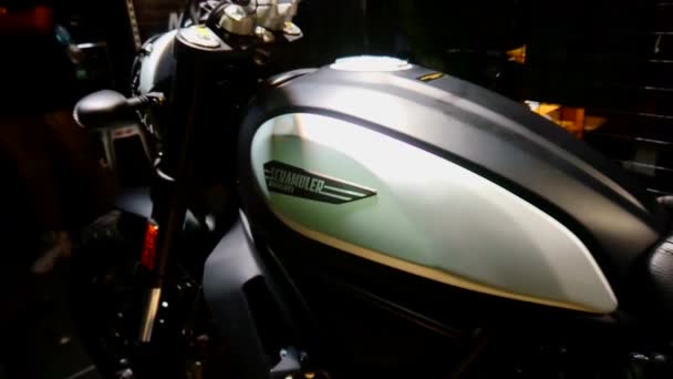 Pasig Марта Мотоцикл Ducati Scrambler 2Nd Ride Марта 2020 Года — стоковое видео