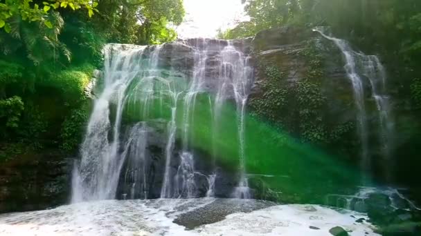 ヒヌルガンタック滝 フィリピン アンティポロの観光スポット口コミ Triproud — ストック動画