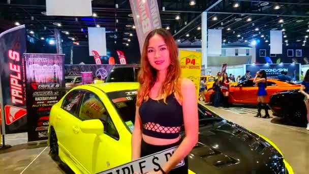 Пасай Июля Модель Автосалоне Triple Июля 2019 Года Филиппинском Автосалоне — стоковое видео