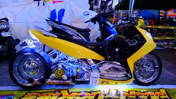 Rizal 2019年2月11日 フィリピン リサール州タイタイで開催されるEast Auto Moto Showで2月11日にアフターマーケットのオートバイ展 — ストック動画