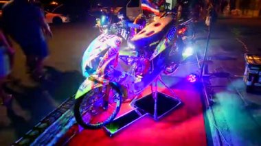 PASIG, PH - 17 Kasım 2018 'de Vapin Wheels otomobil fuarında özel motosiklet, Pasig, Filipinler.