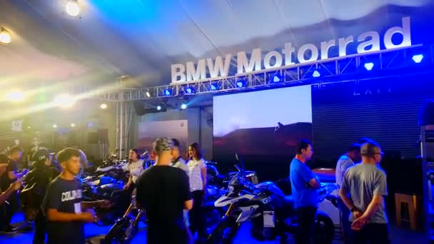 Pasay Maart Bmw Motorrad Motorfiets Stand Racing Motor Bike Show — Stockvideo