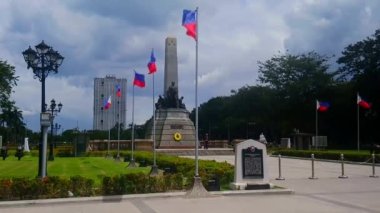 MANILA, PH - 20 Ekim - Rizal Park heykeli anıtı 20 Ekim 2018 'de Roxas Bulvarı, Manila, Filipinler' de. Rizal Park, Manila 'nın en önemli turistik yerlerinden biridir..