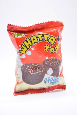 MANILA, PH - FEB 22 - Lemon square whatta tops vanilla cream on February 22, 2025 in Manila, Philippines. Lemon square is a snack maker in Philippines.