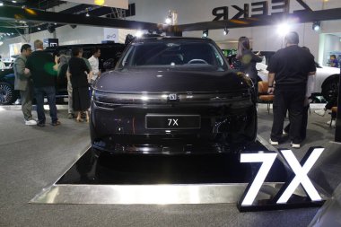 PAsay, PH - OCT 25 - Zeekr 7x Filipin elektrikli araç zirvesinde (PEVS) 25 Ekim 2025, Pasay, Filipinler. PEVS, Filipinler 'de düzenlenen yıllık bir otomobil etkinliğidir..