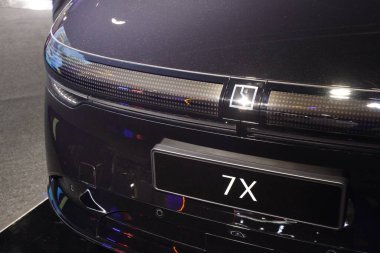 PAsay, PH - OCT 25 - Zeekr 7x Filipin elektrikli araç zirvesinde (PEVS) 25 Ekim 2025, Pasay, Filipinler. PEVS, Filipinler 'de düzenlenen yıllık bir otomobil etkinliğidir..