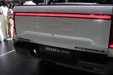 PAsay, PH - OCT 25 - Byd köpekbalığı 6 Filipin elektrikli araç zirvesinde (PEVS) 25 Ekim 2025, Pasay, Filipinler. PEVS, Filipinler 'de düzenlenen yıllık bir otomobil etkinliğidir..