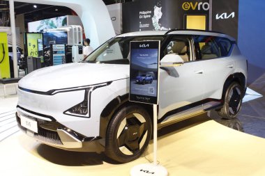 Pasay, PH - OCT 25 - Kia ev5 Filipin elektrikli araç zirvesinde (PEVS) 25 Ekim 2025, Pasay, Filipinler. PEVS, Filipinler 'de düzenlenen yıllık bir otomobil etkinliğidir..
