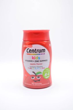 MANILA, PH - 22 FEB-Centrum çocuk vitaminleri artı çinko jelibonlar 22 Şubat 2025 'te Manila, Filipinler' de elma aromalı. Centrum, ABD 'de multivitamin üreticisi..