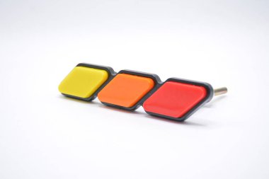 MANILA, PH-22 - 22 Şubat 2025 tarihinde Manila, Filipinler 'de Toyota tri color grille rozet amblemi. Toyota, Japonya 'da bir araba üreticisi..