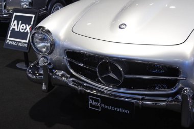 Pasay, PH - NOV 15 - Mercedes benz 190 sl roadster 15 Kasım 2025 tarihinde Pasay, Filipinler 'de Manila Oto Salonu' nda. Manila Oto Salonu, Filipinler 'de bir otomobil fuarı etkinliğidir..