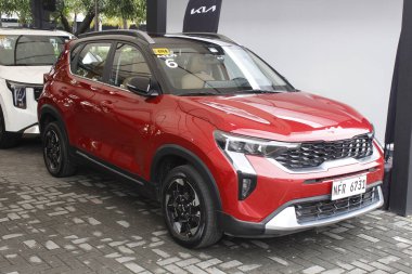 Pasay, PH-15 - Kia sonet 15 Kasım 2025 tarihinde Pasay, Filipinler 'de Auto Focus test sürüşünde. Odak noktası Filipinler 'de düzenlenen bir otomobil etkinliğidir..