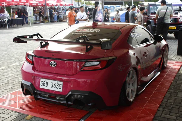 Pasay, PH-13 - Toyota gr 86 Bumper 2 Tampon Araba Fuarı 'nda 13 Aralık 2025, Pasay, Filipinler. Bumper 2 Bumper, Filipinler 'de düzenlenen bir otomobil fuarıdır..