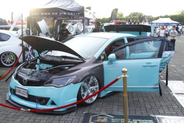 Pasay, PH-13 - Honda Civic Bumper 2 Tampon Araba Fuarı 'nda 13 Aralık 2025 Pasay, Filipinler' de. Bumper 2 Bumper, Filipinler 'de düzenlenen bir otomobil fuarıdır..