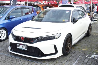 Pasay, PH-13 - Honda Civic Bumper 2 Tampon Araba Fuarı 'nda 13 Aralık 2025 Pasay, Filipinler' de. Bumper 2 Bumper, Filipinler 'de düzenlenen bir otomobil fuarıdır..