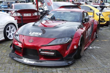 Pasay, PH-13 - Toyota gr supra Bumper 2 Tampon Araba Fuarı 'nda 13 Aralık 2025, Pasay, Filipinler. Bumper 2 Bumper, Filipinler 'de düzenlenen bir otomobil fuarıdır..