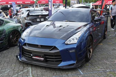 Pasay, PH-13 - Nissan gtr Bumper 2 Tampon Araba Fuarı 'nda 13 Aralık 2025 Pasay, Filipinler. Bumper 2 Bumper, Filipinler 'de düzenlenen bir otomobil fuarıdır..