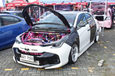 Pasay, PH-13 - Toyota vios Bumper 2 Tampon Araba Fuarı 'nda 13 Aralık 2025, Pasay, Filipinler. Bumper 2 Bumper, Filipinler 'de düzenlenen bir otomobil fuarıdır..