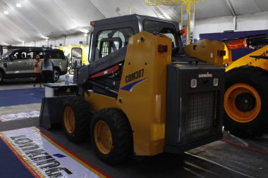 Pasay, PH - NOV 8 - Lonking cdm307 8 Kasım 2025 tarihinde Philconstruct, Filipinler. Philconstruct, Filipinler 'de yıllık bir inşaat fuarıdır..