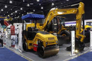 Pasay, PH - NOV 8 - Xgma xg6030 8 Kasım 2025 tarihinde Philconstruct, Filipinler 'de yol silindiri. Philconstruct, Filipinler 'de yıllık bir inşaat fuarıdır..